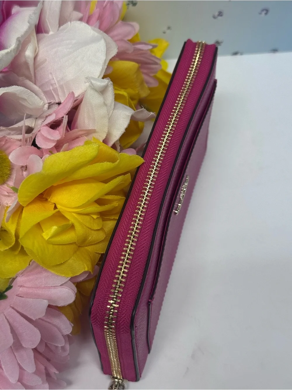 NWOT COACH LONG ZIP WALLET
